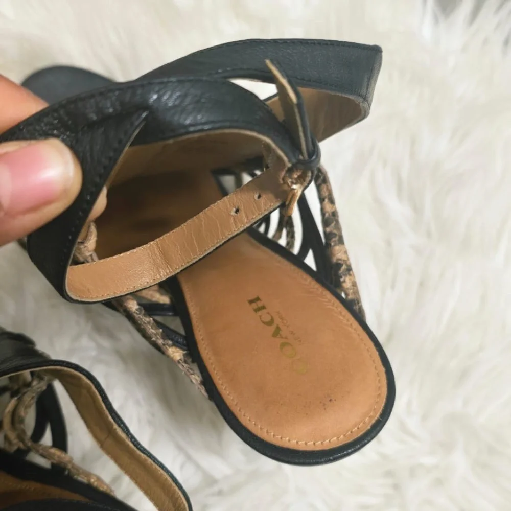 Coach High Heels Black Leather Snake Skin Accents Sandals Size 9B✌️